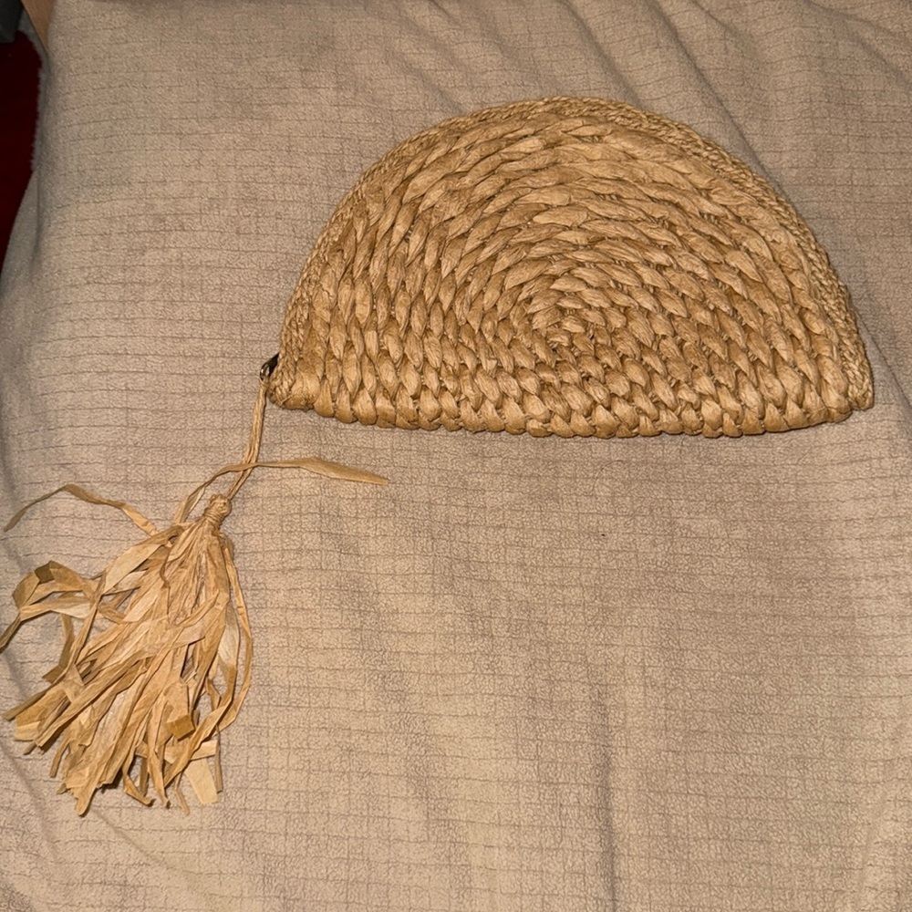 Straw Clutch with zipper close and tassel